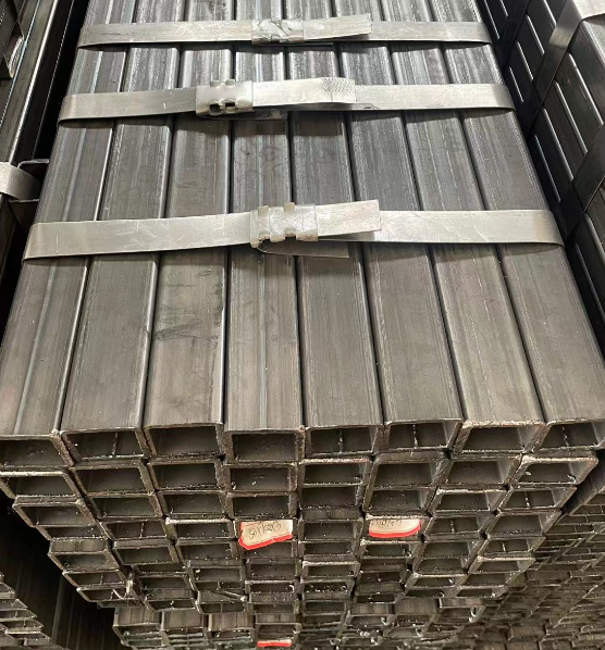 虹口工业用梯子 镀锌管焊接梯子 铁梯子方管梯